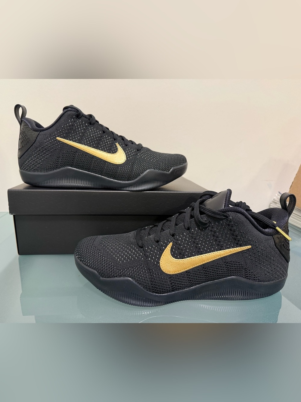 Nike Kobe 11 Elite Low Protro Fade to Black IM4260-001 Black Metallic Gold Sz 11